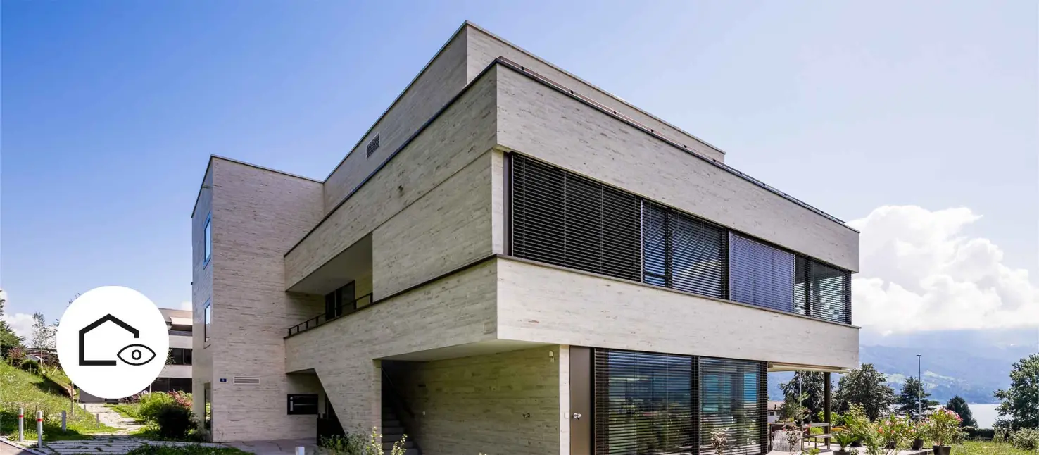 Detailansicht einer beige-braunen Natursteinfassade, StoStone Natursteine auf WDVS von Sto