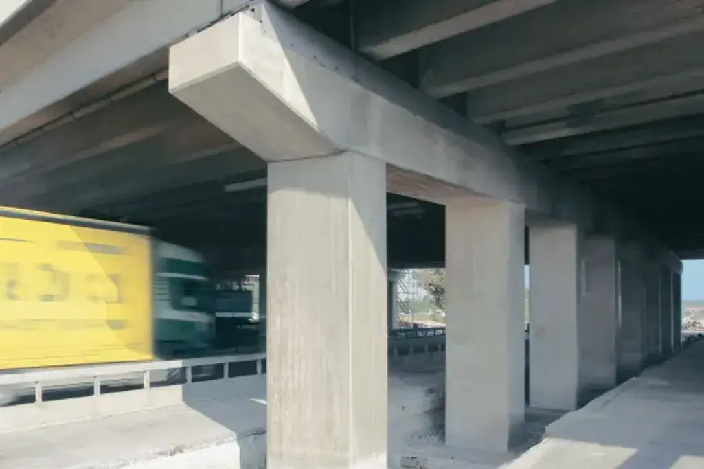 Tiefenhydrophobierung an Brückenpfeiler aus Beton