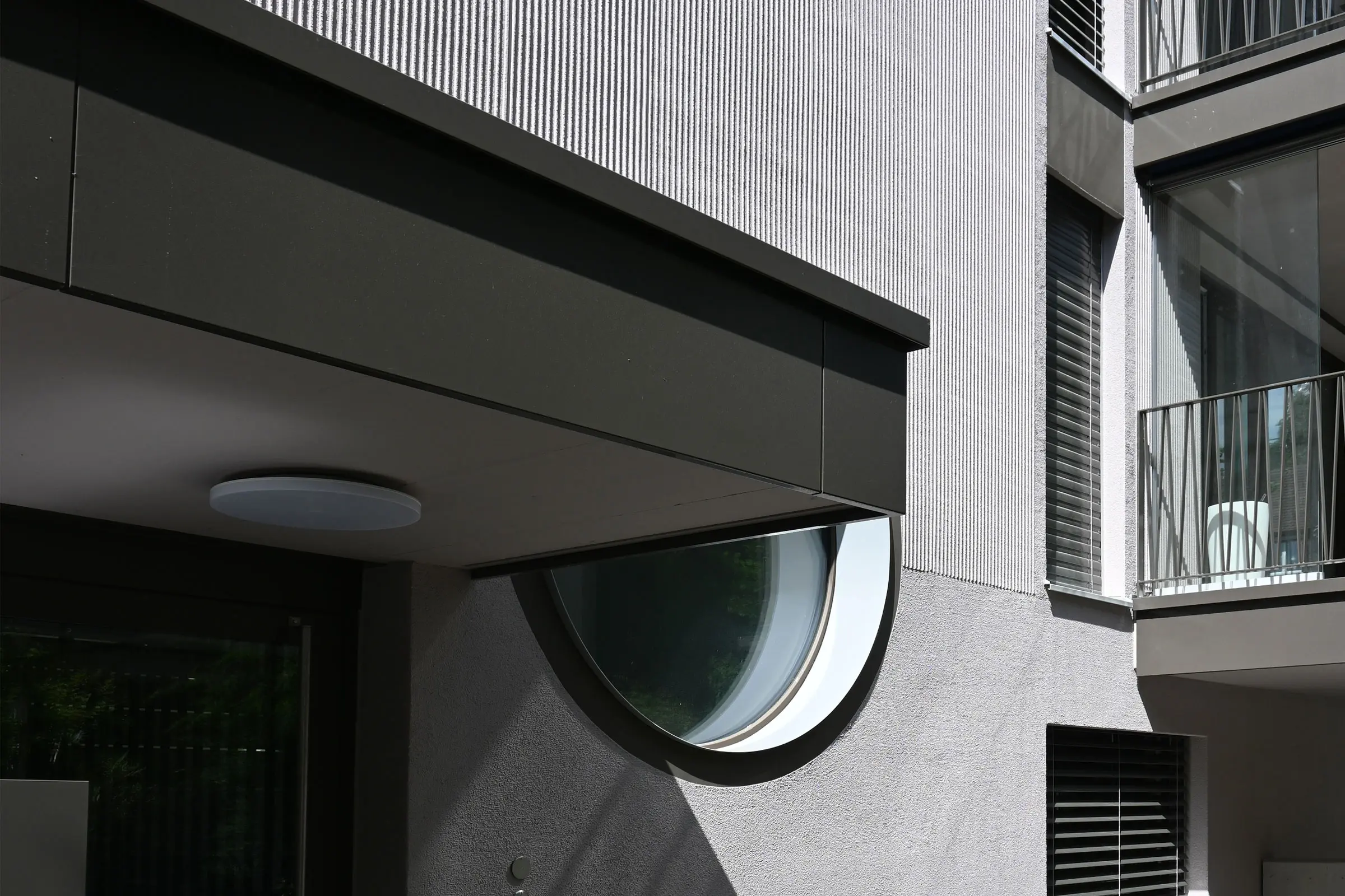 Seitenansicht einer Fassade von MFH in Winterthur