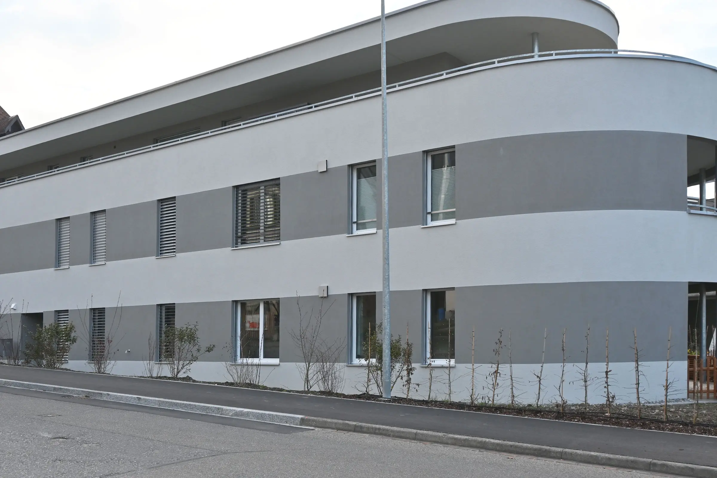 Vorderansicht zur Strasse MFH Grosse Schanz 10 in Stein am Rhein