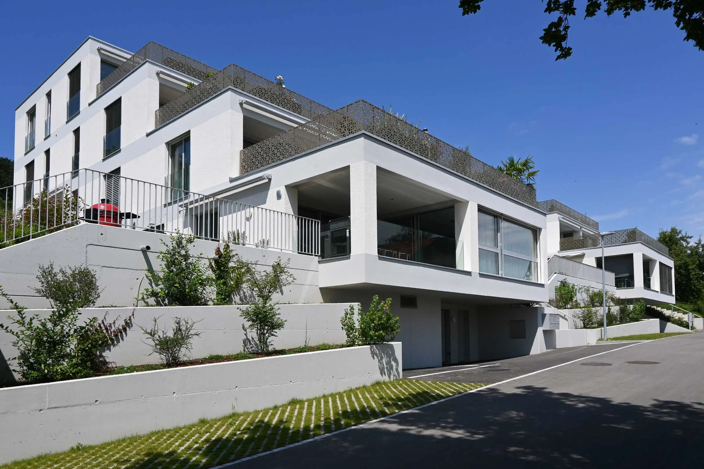 Maisons en terrasse MFH avec revêtement de façade, vue d'en bas