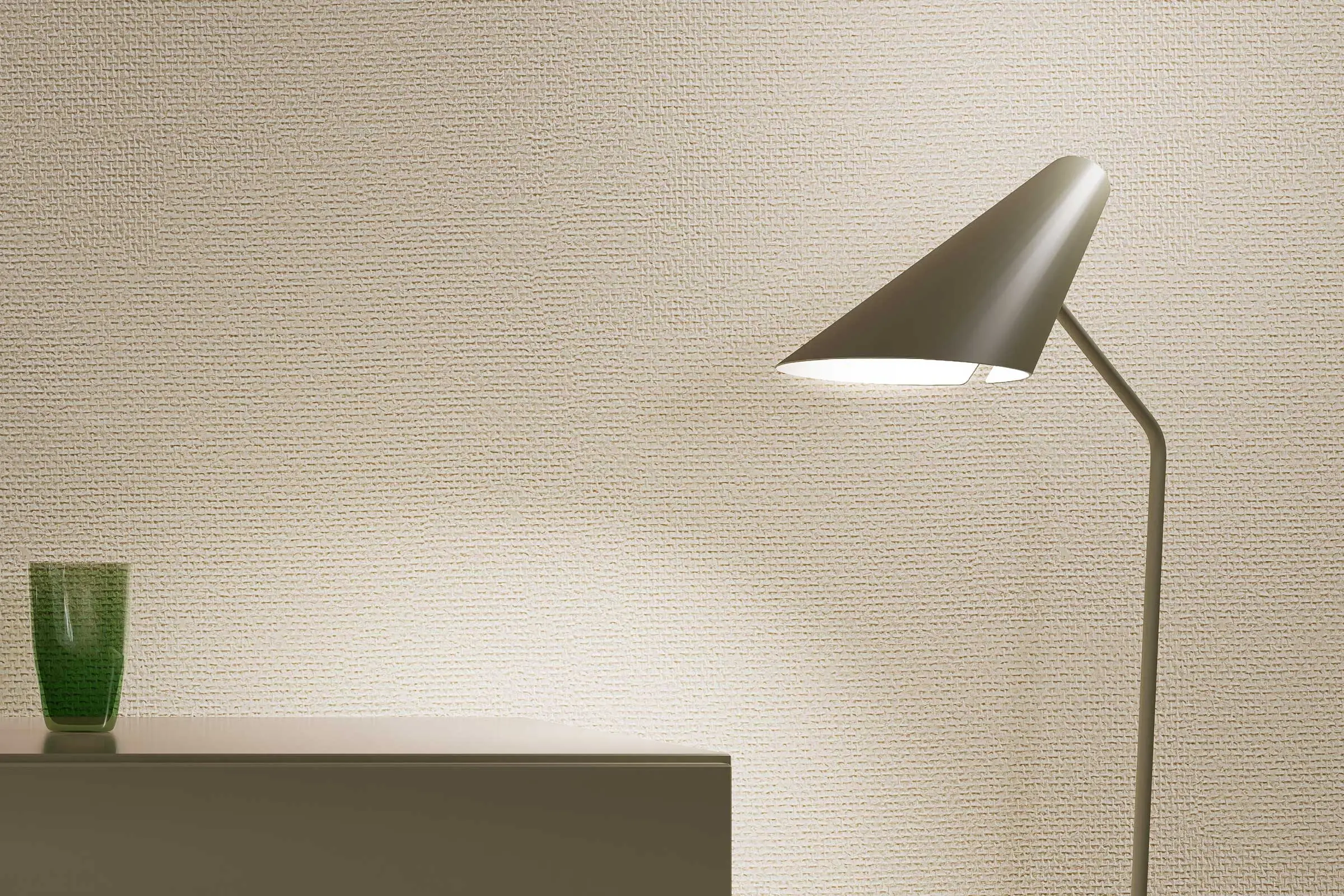 Essbereich, Detail Lampe vor beigefarbener Wand, gestaltet mit den Interior Colors 24+ von Sto