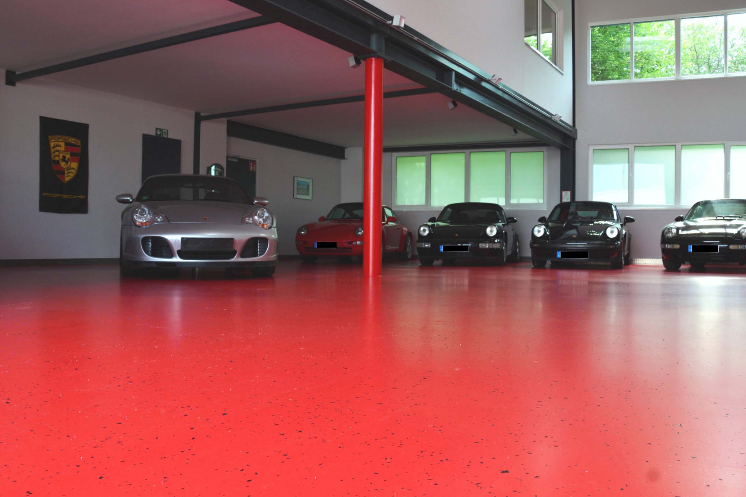 StoPox BB OS ermöglicht auch satte Farben, wie dieses Objekt-Beispiel belegt. 