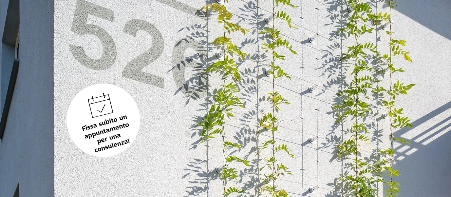 Facciata con vegetazione verticale StoFix Iso-bar ECO